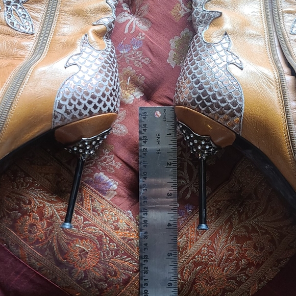 Stunning tan/copper high healed cowboy boots - Picture 5 of 8